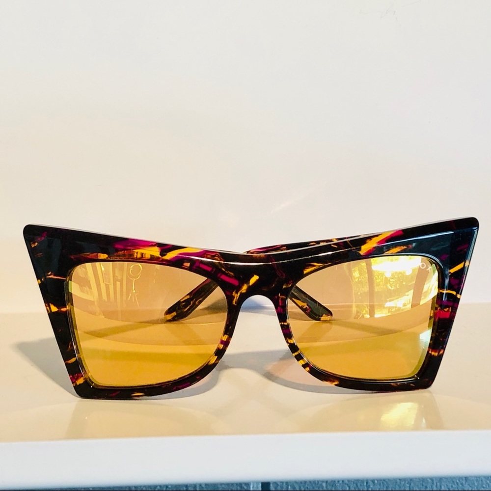 WILDFOX Retro Cateye Sunglasses IVY New